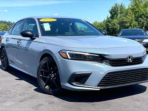 Used 2023 Honda Civic Sport image 2