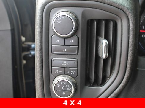 Used 2020 Chevrolet Silverado 2500 Custom w/ Custom Value Package image 21