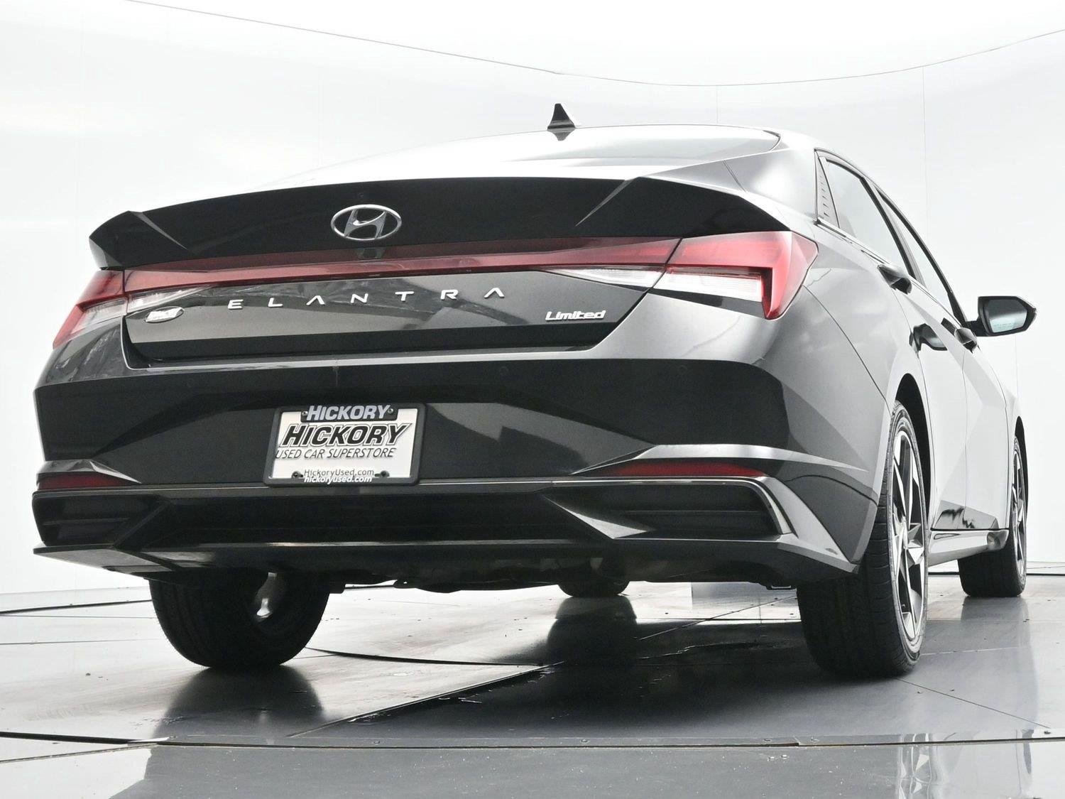 Used 2021 Hyundai Elantra Limited w/ Cargo Package FWD image 50