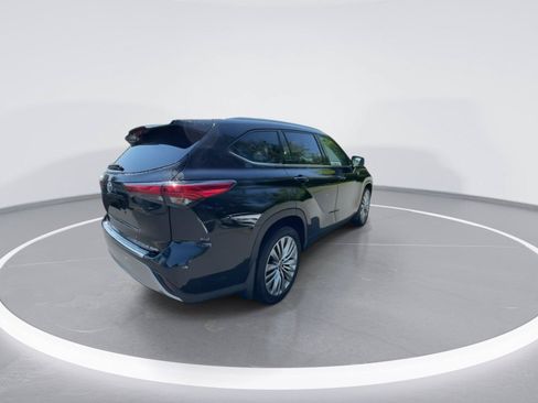 Used 2021 Toyota Highlander Platinum AWD/4WD image 8