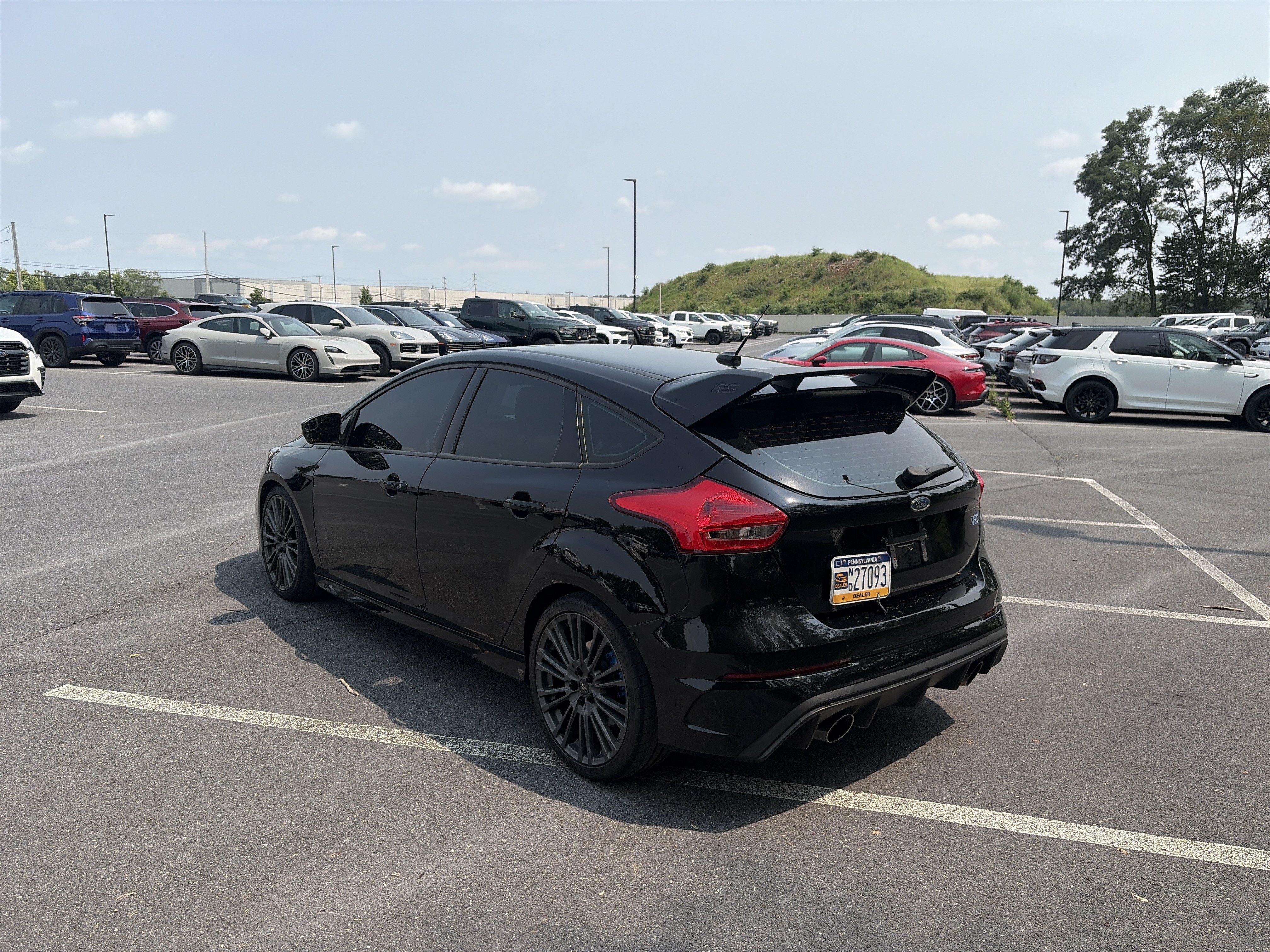 Used 2017 Ford Focus RS AWD/4WD image 7
