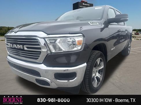 Used 2024 RAM 1500 Laramie AWD/4WD image 3