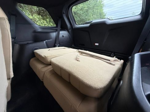Used 2016 Ford Explorer XLT w/ Equipment Group 202A FWD image 41