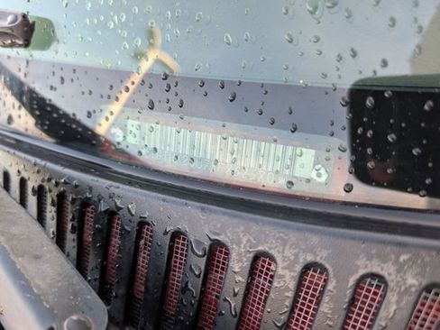 Used 2005 GMC Sierra 2500 SLE w/ Skid Plate Package image 30