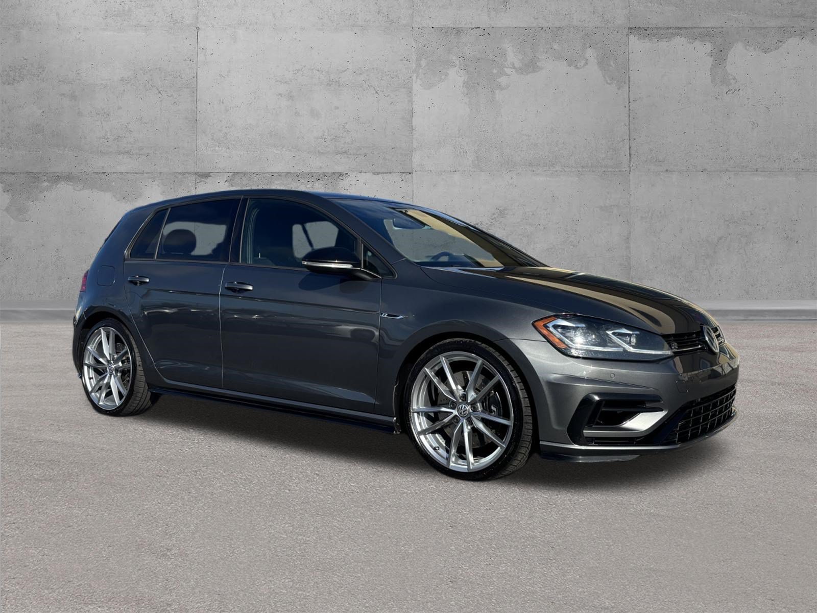 Used 2018 Volkswagen Golf R 4-Door AWD/4WD image 1