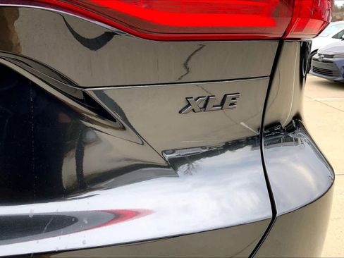 Used 2024 Toyota Venza Nightshade image 11