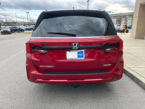 Certified 2026 Honda Odyssey Touring image 3