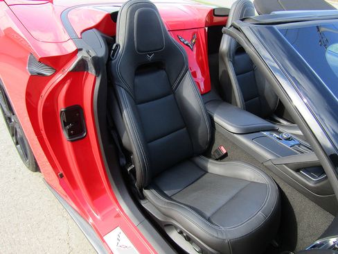 Used 2015 Chevrolet Corvette Stingray Convertible w/ 2LT Preferred Equipment Group RWD image 12