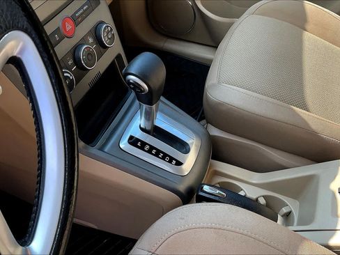 Used 2008 Saturn Vue XR w/ Convenience Package FWD image 15