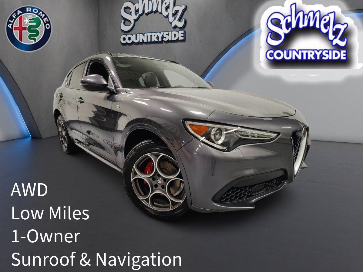 Used 2022 Alfa Romeo Stelvio Ti AWD/4WD image 1
