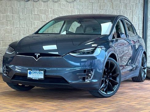 Used 2016 Tesla Model X 90D image 3