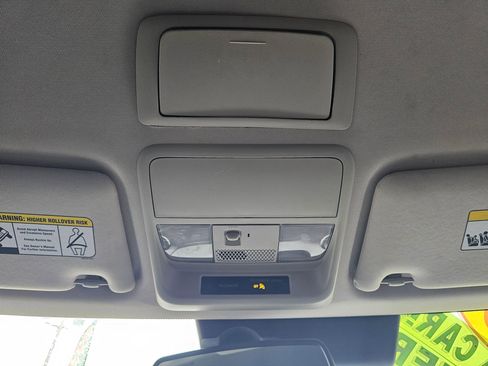 Used 2020 Mitsubishi Outlander LE image 35