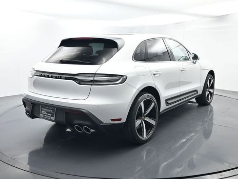 Certified 2025 Porsche Macan AWD/4WD image 14