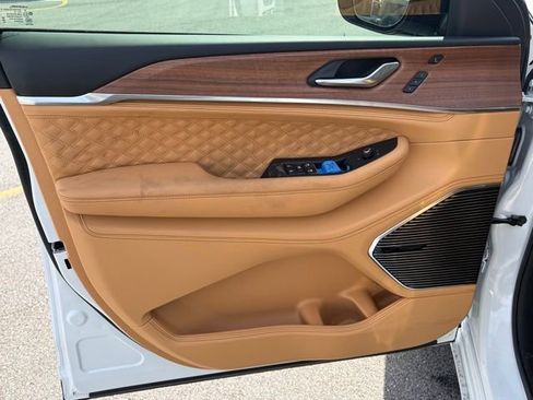 New 2026 Jeep Grand Cherokee Summit AWD/4WD image 12