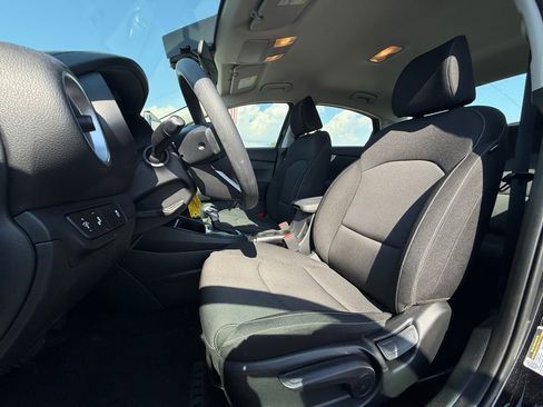 Used 2024 Kia Forte LXS w/ LXS Technology Package image 21