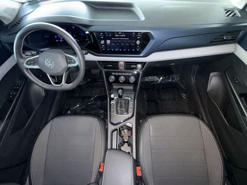 Certified 2023 Volkswagen Taos SE FWD image 24