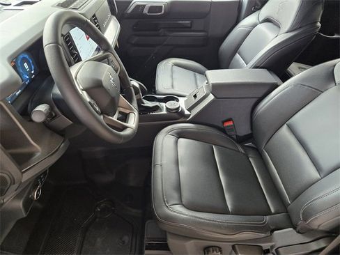 New 2025 Ford Bronco Badlands image 11