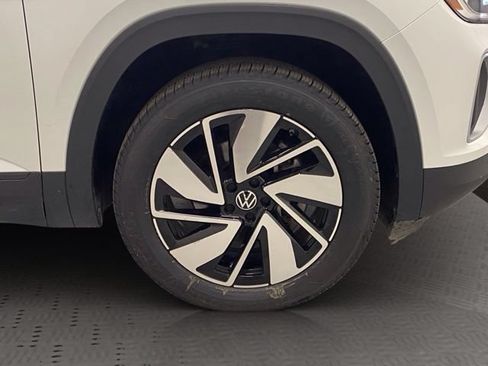 Used 2024 Volkswagen Atlas SE AWD/4WD image 37