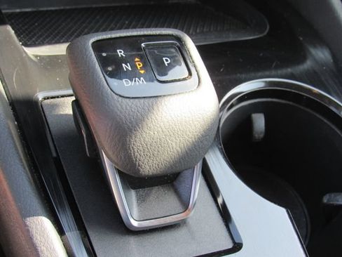 Used 2024 Nissan Rogue SV AWD/4WD image 29