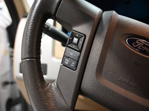 Used 2013 Ford F150 Lariat w/ Lariat Chrome Pkg image 23