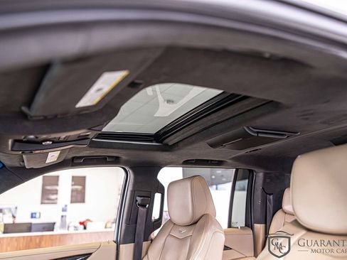 Used 2019 Cadillac Escalade ESV Platinum image 21