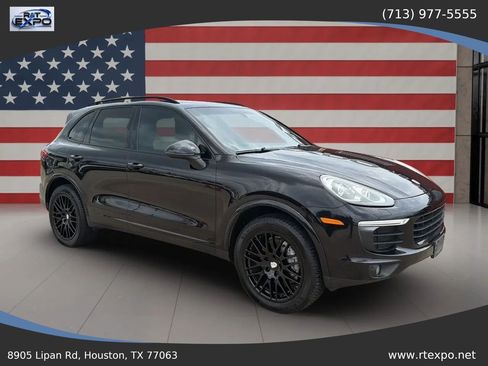 Used 2018 Porsche Cayenne AWD/4WD image 2