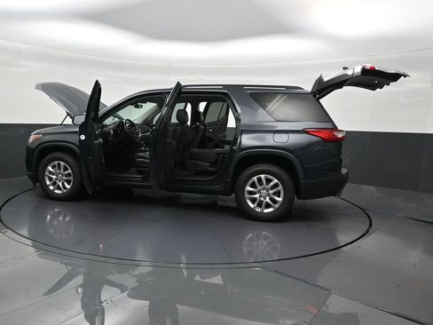 Used 2021 Chevrolet Traverse LT FWD image 36