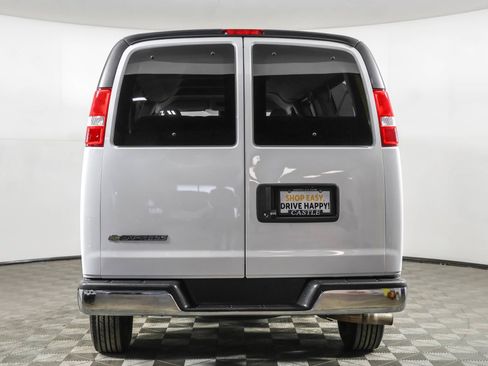 Used 2025 Chevrolet Express 3500 LT w/ LT Preferred Equipment Group RWD image 16