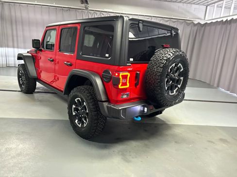 Used 2025 Jeep Wrangler Unlimited Rubicon 4xe w/ Safety Group image 5