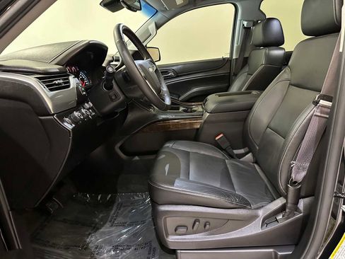 Used 2015 Chevrolet Suburban LT w/ Luxury Package AWD/4WD image 37