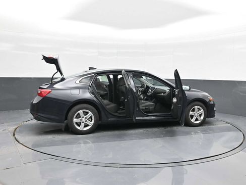 Used 2023 Chevrolet Malibu LT image 39