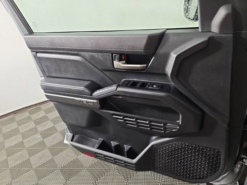 Used 2024 Toyota Tacoma TRD Off-Road image 32