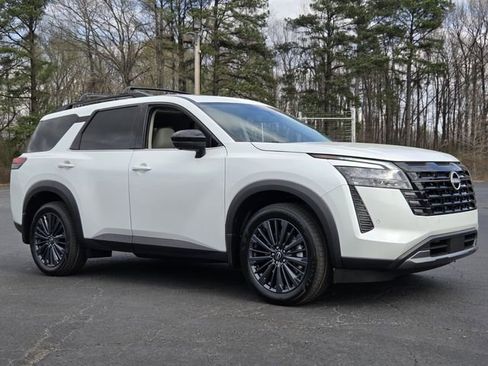 New 2026 Nissan Pathfinder SL w/ SL Premium Package AWD/4WD image 4