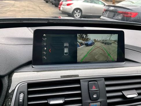 Used 2018 BMW 330i Gran Turismo xDrive image 21