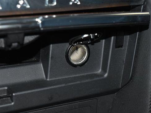 Used 2022 Nissan Armada SL image 16