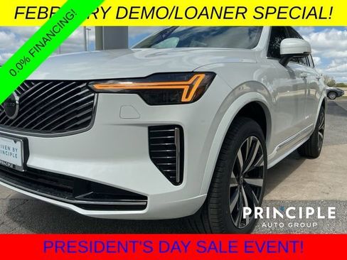 New 2026 Volvo XC90 B5 Core image 9