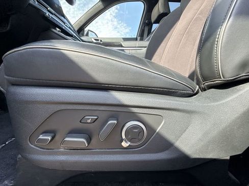 Used 2024 Hyundai Palisade Calligraphy AWD/4WD image 12