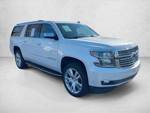 Used 2020 Chevrolet Suburban Premier w/ Max Trailering Package image 3