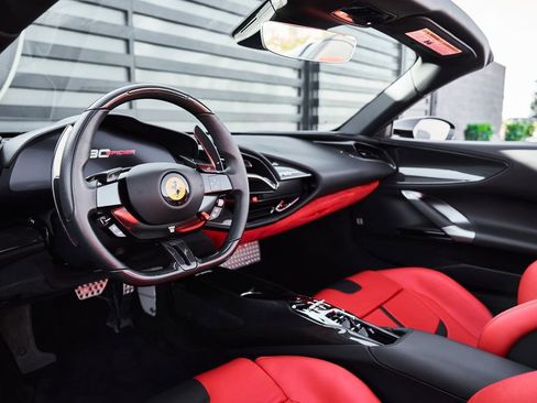 Used 2024 Ferrari SF90 Spider image 2