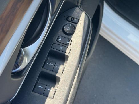 Used 2020 Honda CR-V Touring image 16