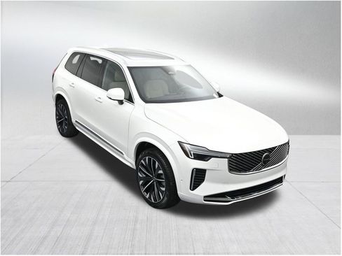 New 2026 Volvo XC90 B6 Plus w/ Protection Package Premier AWD/4WD image 19