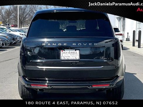 Used 2025 Land Rover Range Rover SE image 4