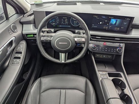 Certified 2025 Hyundai Sonata Limited image 14