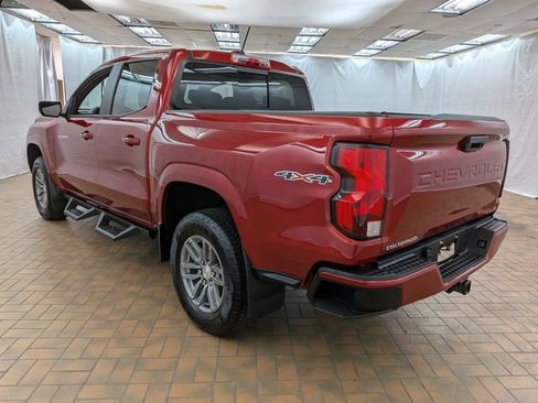 Used 2024 Chevrolet Colorado LT w/ LT Convenience Package II AWD/4WD image 5