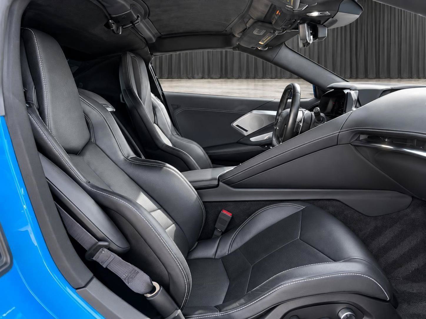 Used 2020 Chevrolet Corvette Stingray Preferred Cpe w/ 2LT Preferred Equipment Group RWD image 21
