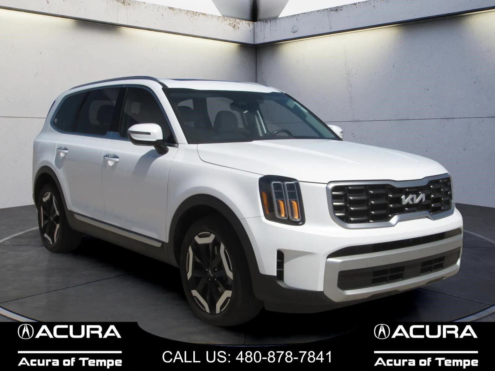 Used 2024 Kia Telluride S w/ S Sunroof Package FWD image 2