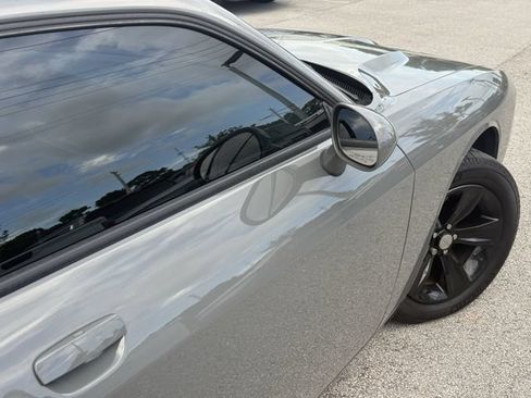 Used 2018 Dodge Challenger SXT RWD image 10