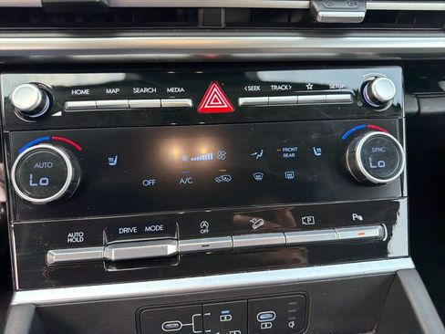 Used 2025 Hyundai Santa Fe SEL image 15