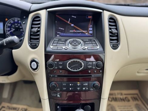 Used 2017 INFINITI QX50 AWD w/ Premium Plus Package image 26