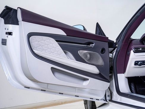 Used 2024 Aston Martin DB12 Coupe image 33